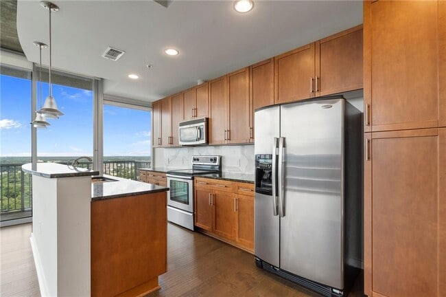 Photo - 855 Peachtree St NE Unidad 2914