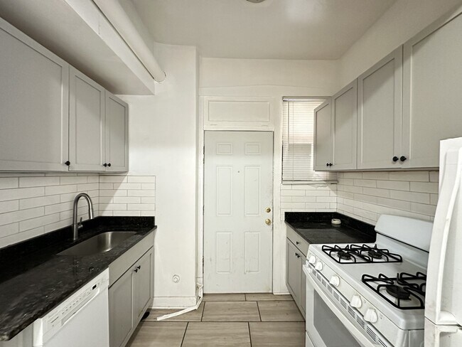 1321.5 W Estes Ave Unit 94