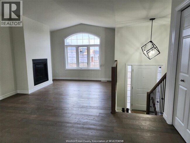 Photo - 1045 Aspen Ridge Cres