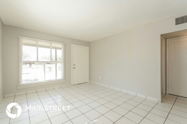 Photo - 4325 S 15th Ave