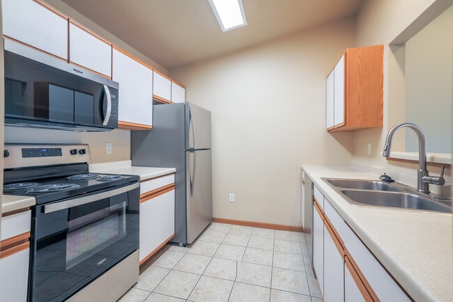 Photo - Osgood Townsite Apartments