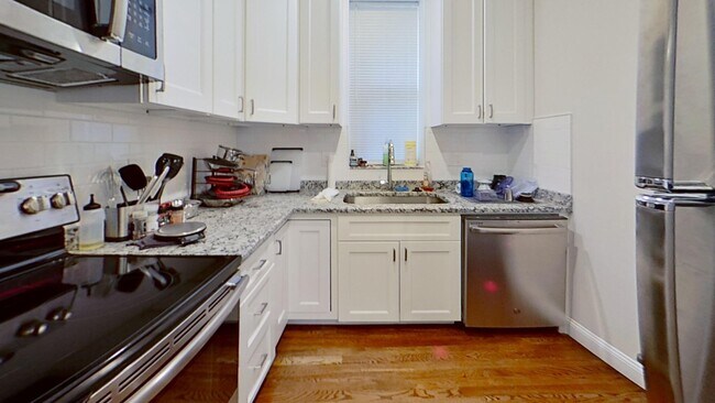 Photo - 2017 Commonwealth Ave Unit 4