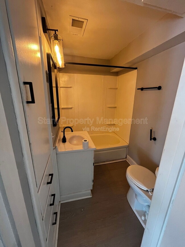 Photo - 20 W Park St Unit 1