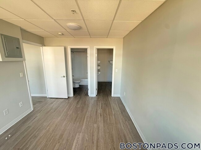 Photo - 507 Main St Unit 902