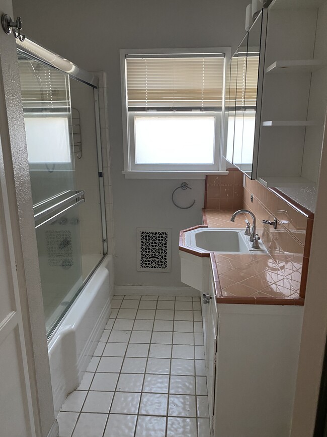 Photo - 5243 Wilkinson Ave