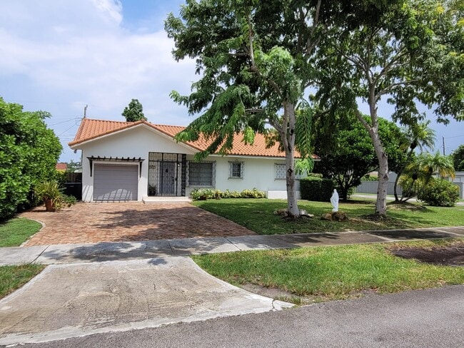 Building Photo - 8001 SW 36th Ter Rental
