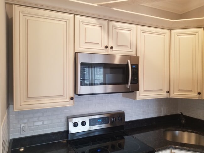 Photo - 11 E State St Unit Front