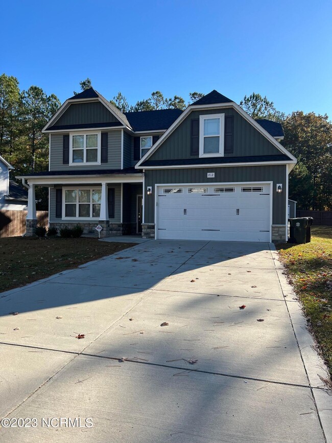 Photo - 412 Palisades Dr House
