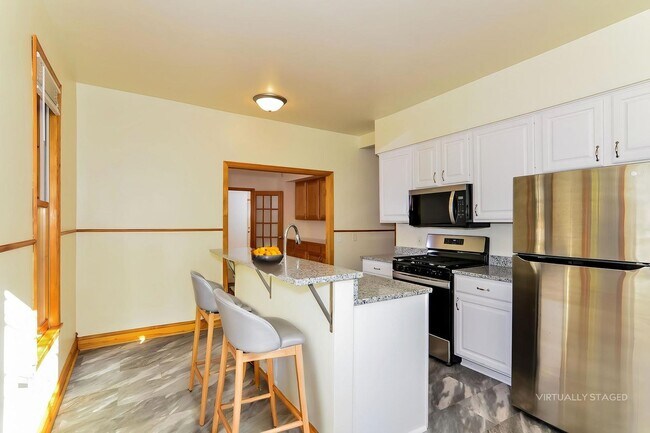 Building Photo - 440-442 4th Street NE Unit 442 4th Street NE