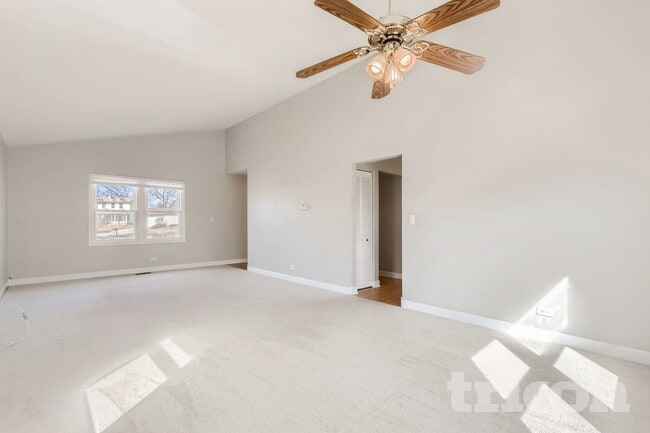 Photo - 2453 Crescent Ln S