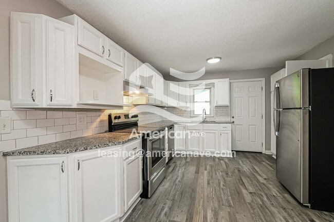 1217 E South Ave