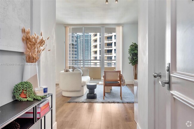 Building Photo - 808 Brickell Key Dr Unit 2103 Rental