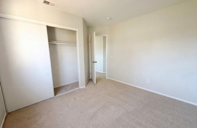 Photo - Charming 4BR House in Rialto