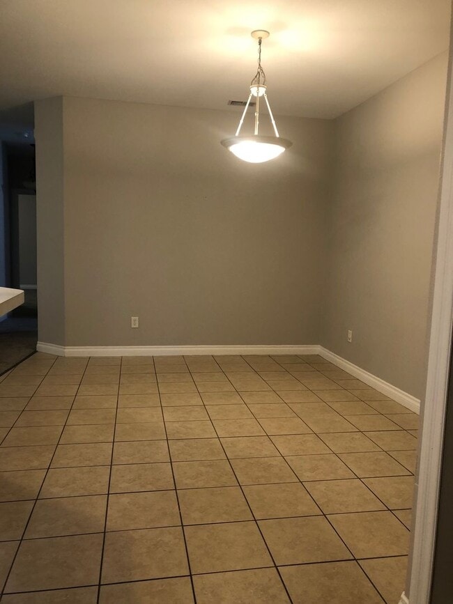 Photo - DERBY VILLAGE TOWNHOUSE