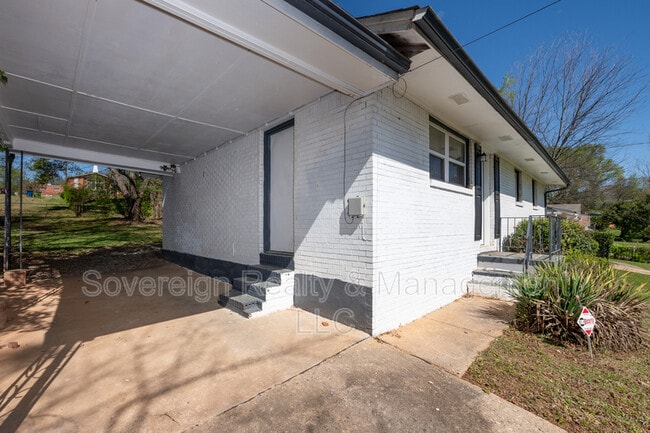 1891 Goddard St SE