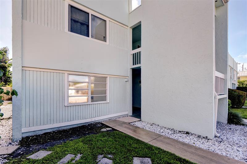 Photo - 3636 NE 21st Ave Unit 3636