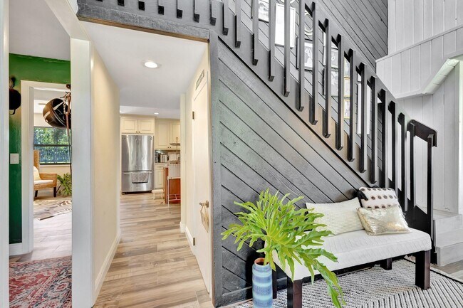 Photo - 5446 Reynolds Rd