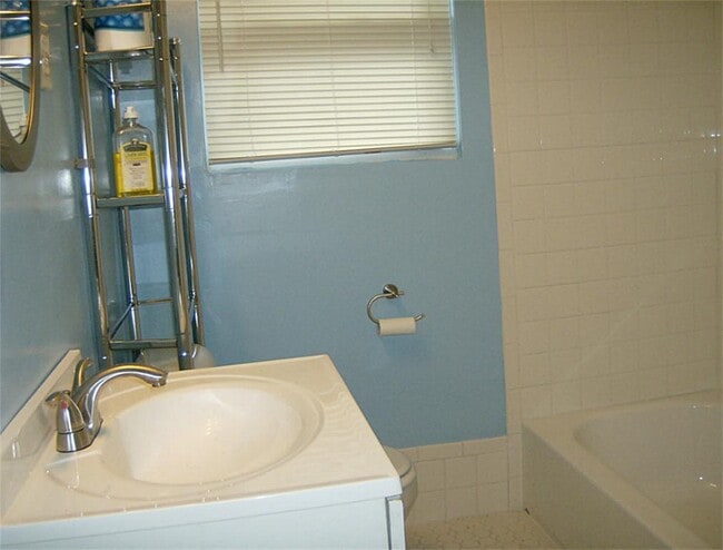 Photo - 5815 Farwell Dr