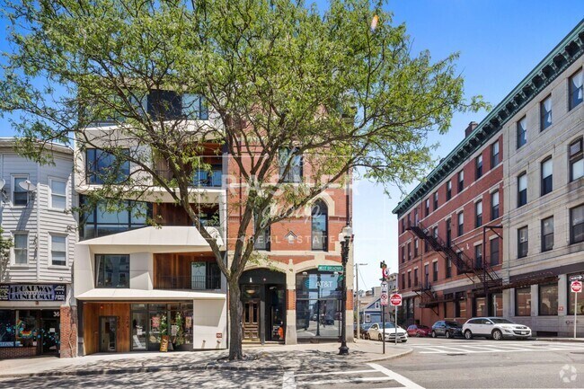 Building Photo - 366 W Broadway Unit 4 Rental
