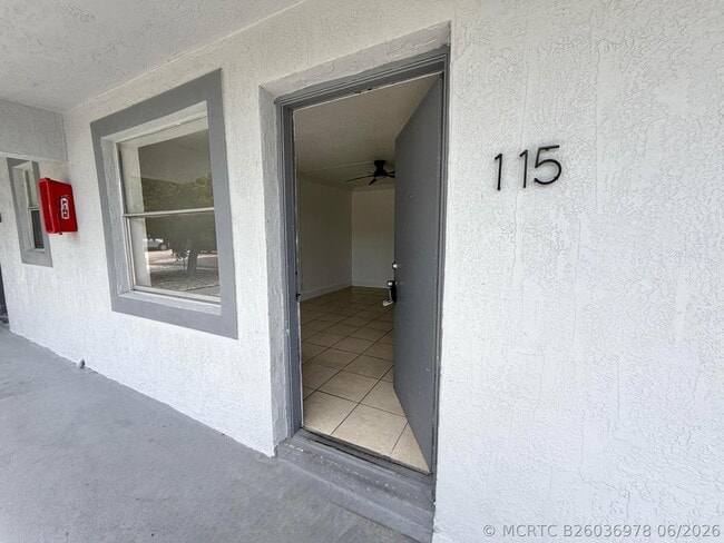 Building Photo - 2127 Davie Blvd Unit 115