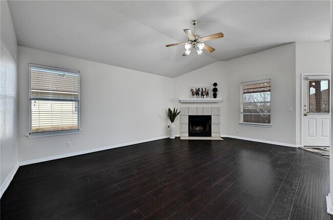 Photo - 317 McCoy Ln