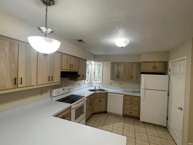 Photo - 1608 S Highland Ave