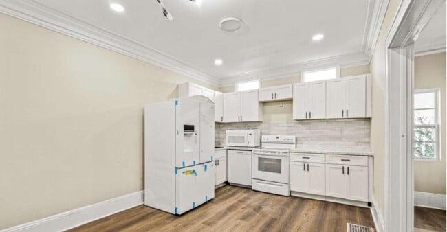 Photo - 684 S Elizabeth Pl NW