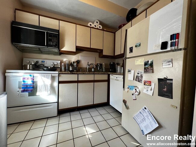 Photo - 92 Gordon St Unit 205