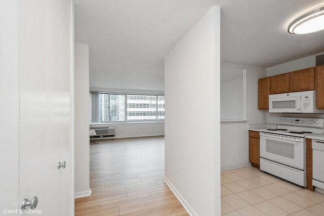 Photo - 211 E Ohio St Unit 2107