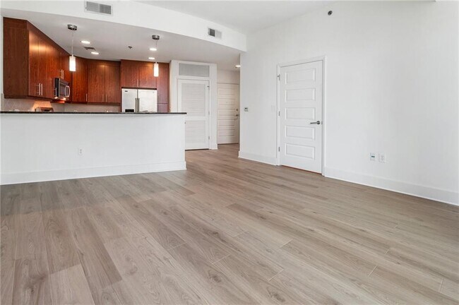 Photo - 1080 Peachtree St NE Condo Unit 1513