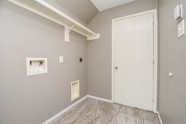 Photo - 642 Kiley Dr