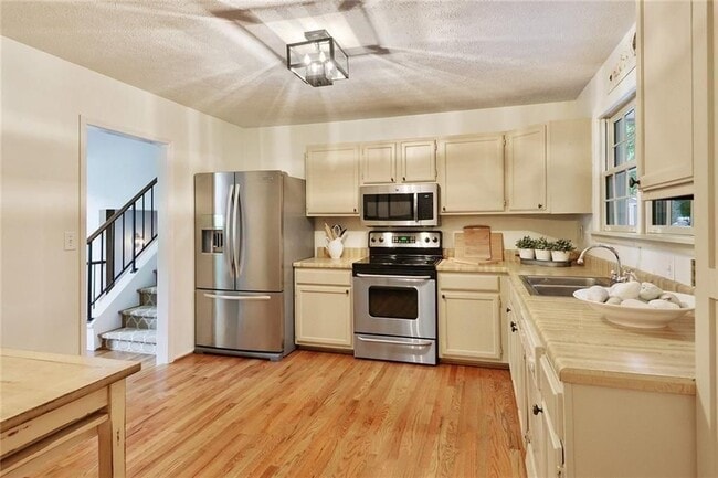 Photo - 130 Cains Cove Dr