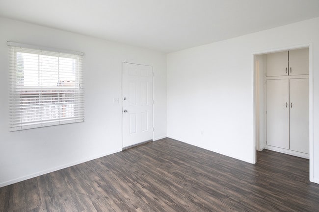 Photo - 1BR Cottage in Pacific Beach with Garage! Unidad 1338