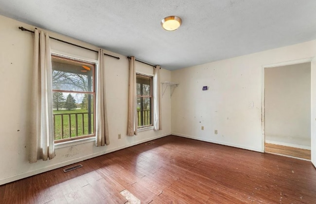 Photo - 8333 N 300 W