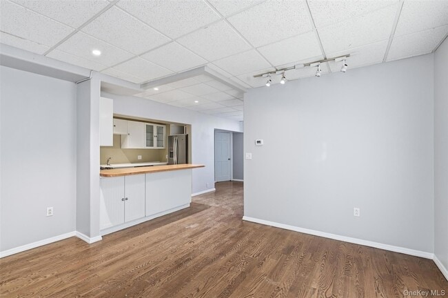 Photo - 248 Depew Ave Unidad 4