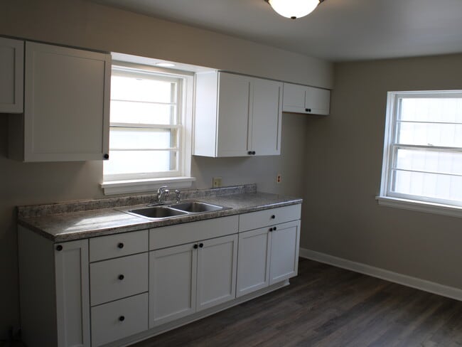 Photo - 483 S Military Rd