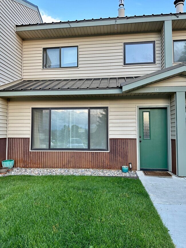Photo - 284 Talisman Dr