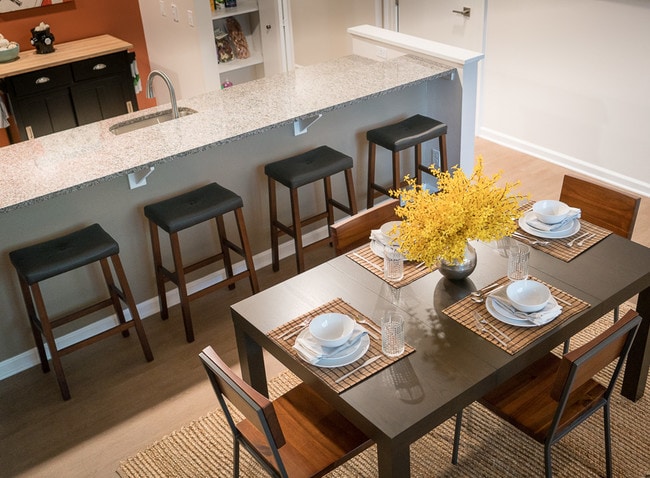 Photo - Shadyside Commons