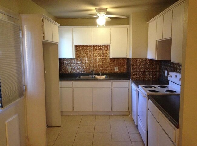 Photo - 6301 NW 22nd St