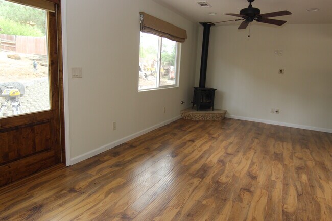 Photo - 7405 San Gabriel Rd