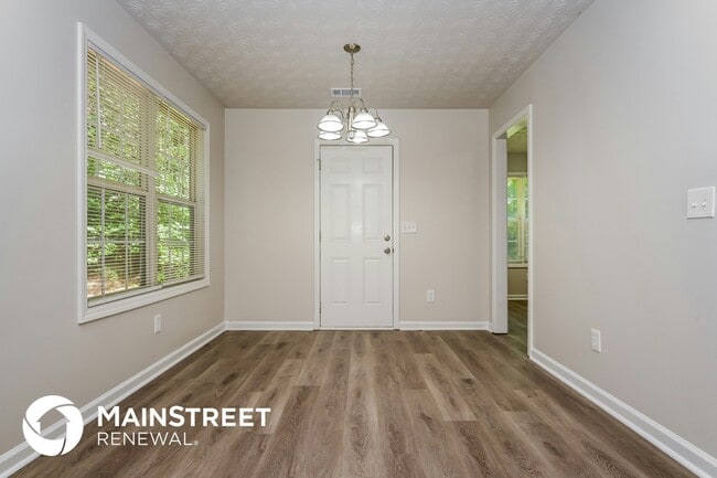 Photo - 55 Manderly Way