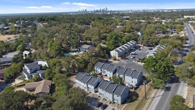 Building Photo - 6211 Manor Rd Unit 130 Rental
