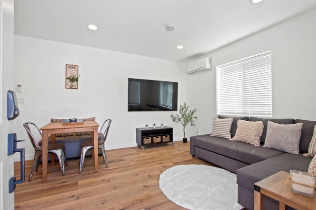 Living Room and Dining Area - 528 Sunrise St Unit B