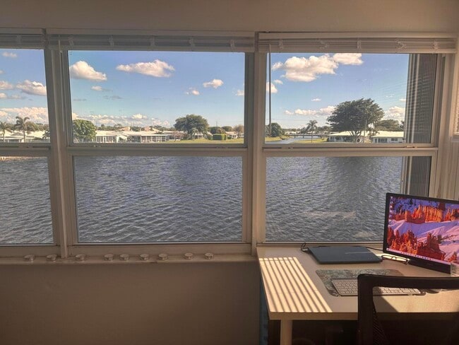 Photo - 1112 Lake Terrace Unit 208