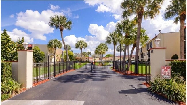 Photo - 2050 Oleander Blvd Unit 10203