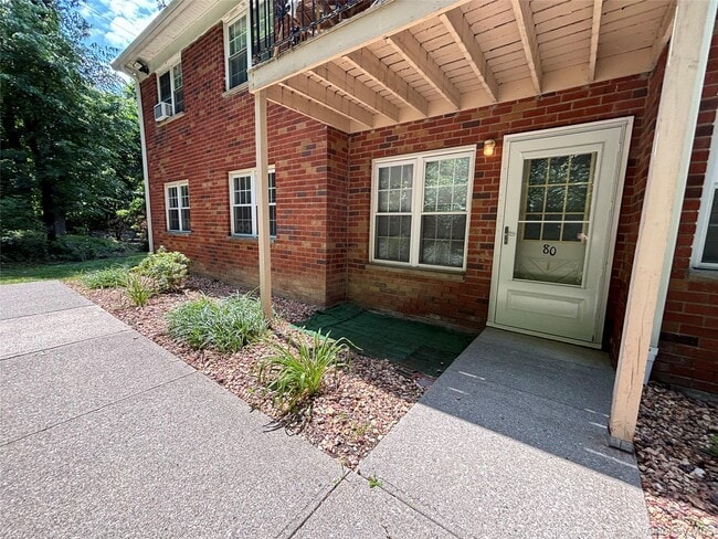 Building Photo - 6 Colonial Rd Unit 80