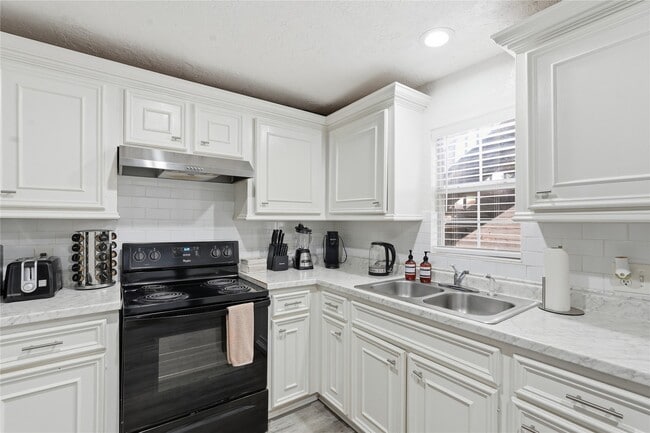 2620 Delafield St Unit C