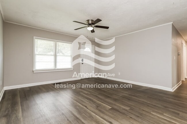 Photo - 827 Oak Ridge Dr