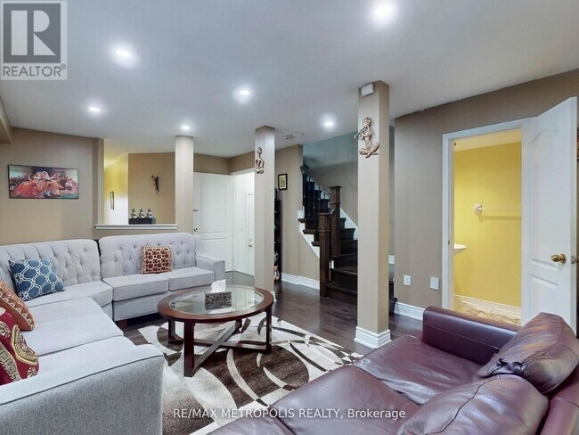 Photo - 922 Tambourine Terrace