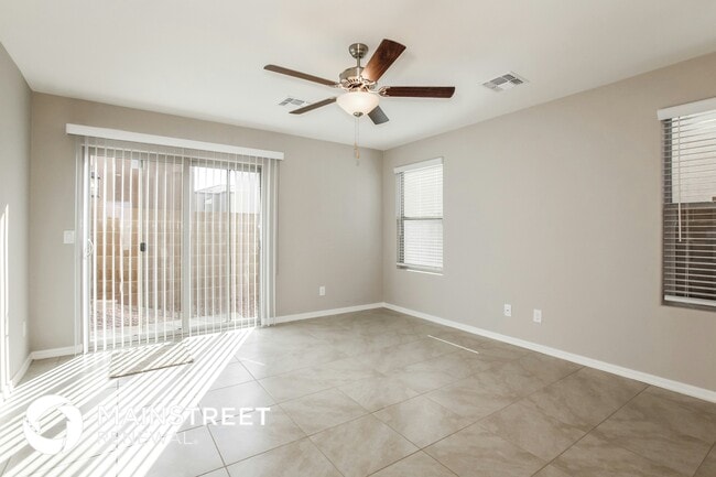 Photo - 3917 S 82nd Dr